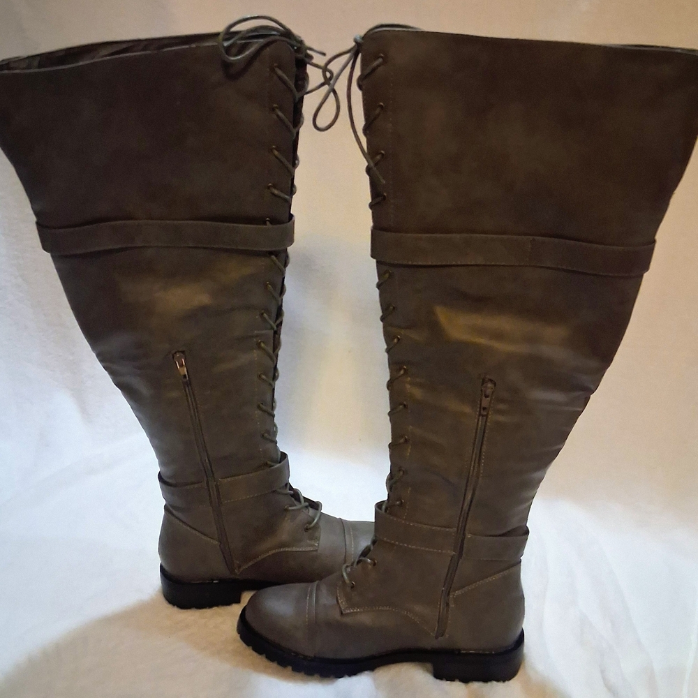 Chic Lace-Up Over the Knee Boots in Gray - Picture 4 of 7